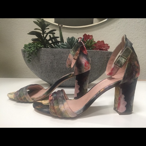 Madden Girl 8.5 Brena Floral Block Heel - Picture 4 of 8